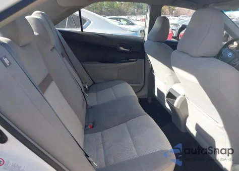 2014 Toyota Camry Le z USA, uszkodzony, nr VIN 4T1BF1FKXEU331511